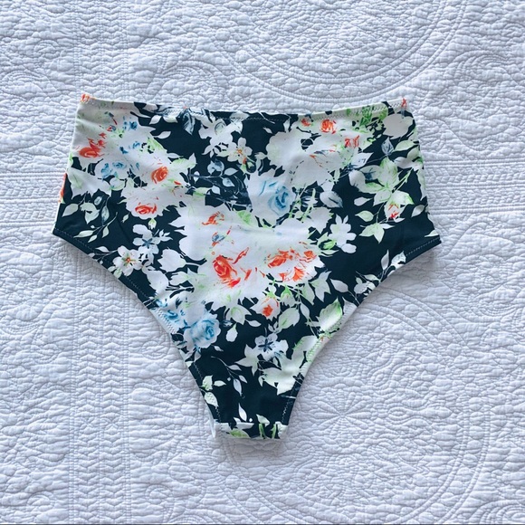 Cupshe Floral Bathing Suit - Picture 5 of 7